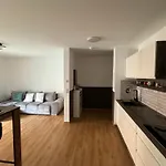 Schlafzimmer In Gemeinsame Wohnung